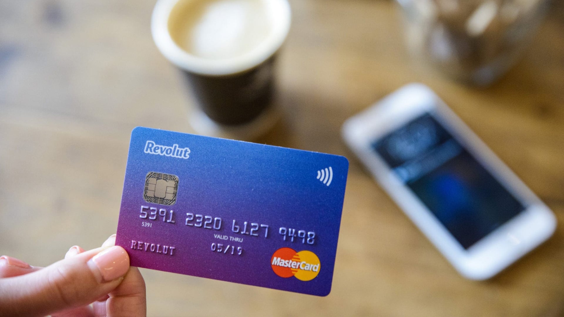 Comment Obtenir la Carte Revolut Standard Guide Complet dApplication